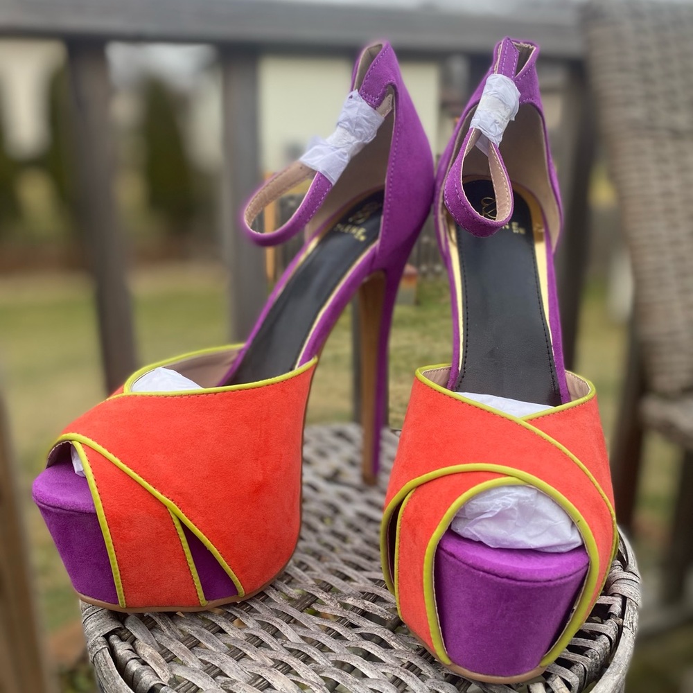 Scene by * Stiletto Pump Heels 👠🤩